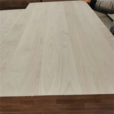 Tablero de madera de abedul